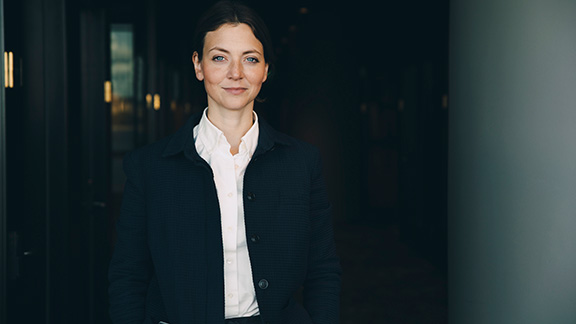 Lederne-Spring_kvinde_576x324