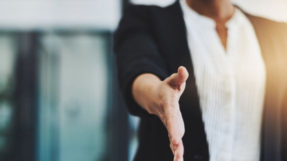 Headhunter_article-card_576x324