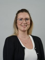 JoyHansen_person-card_174x232