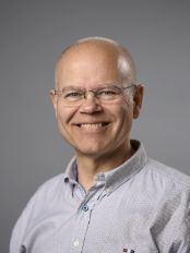 ClausMunster_person-card_174x232