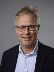 SoerenSamuelsen_person-card_174x232