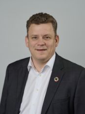 KimKampp_person-card_174x232