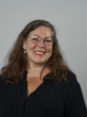 LoneDamsgaard_person-card_174x232