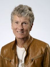 AnnaUhrenholt_person-card_174x232