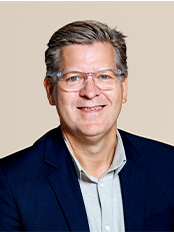 HenrikSaaby_person-card_174x232