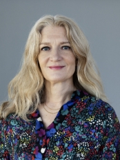 Karen_bro_person-card_174x232