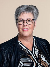 LeneThoroee_person-card_174x232_lys