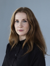 Nanna_simone_person-card_174x232