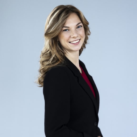 Nina_Schwarz_contact-banner_576x576