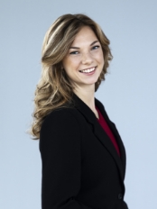 Nina_Schwarz_person-card_174x232