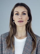 Signe_bilde_person-card_174x232