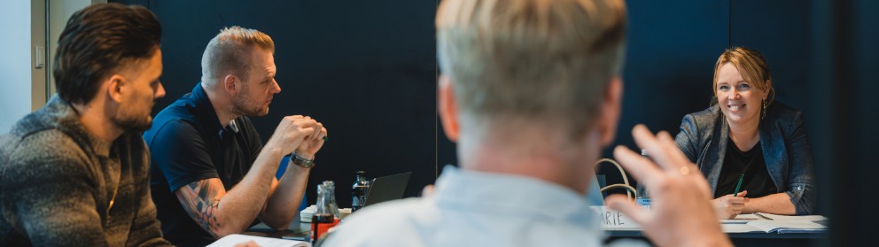 Kursister-bliver-undervist---Expand-box---576x162