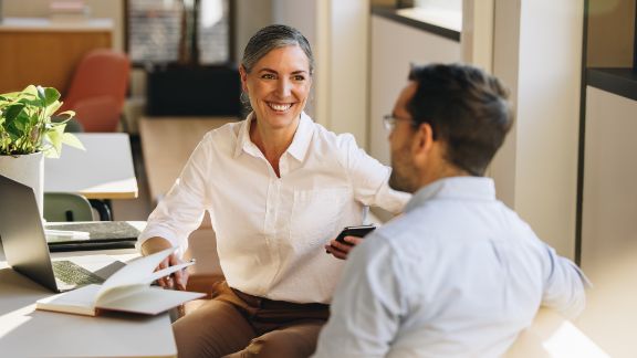 Mand_kvinde_smil_article-card_576x324