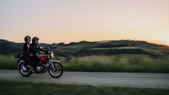 par_paa_motorcykel_article-card_576x324