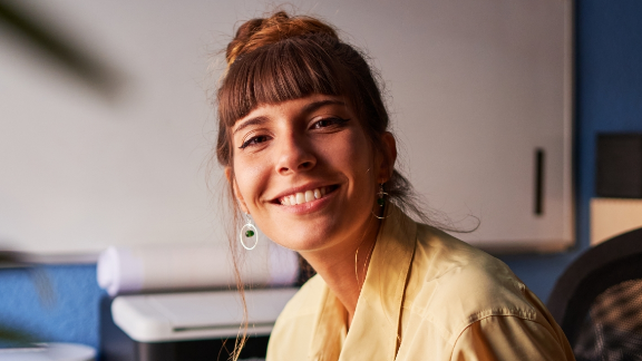 Kvinde-smiler_576x324