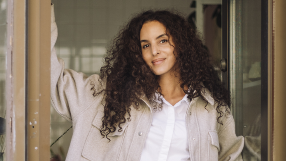 Kvinde-i-doer_576x324
