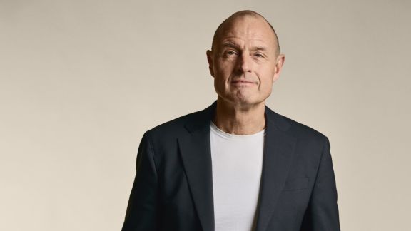 MichaelUhrenholt_text-image-50_50_576x324