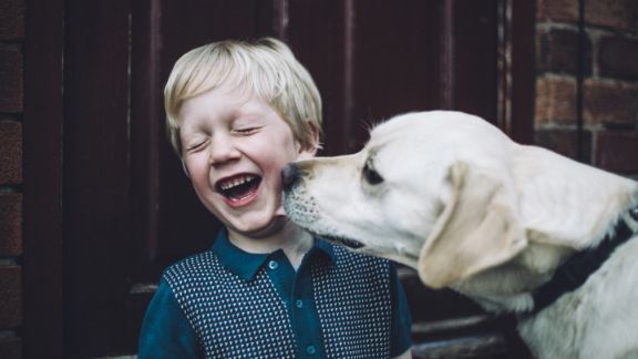 Lederne_dreng_og_hund_article-card_576x324