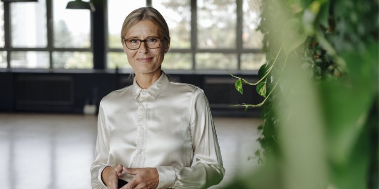 Kvinde_smiler_content-header_768x384